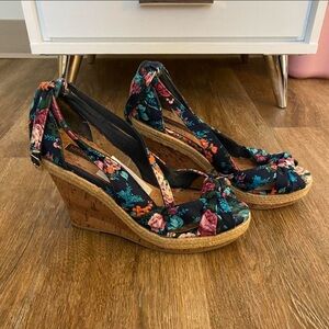 Material Girl Navy Floral Wedges